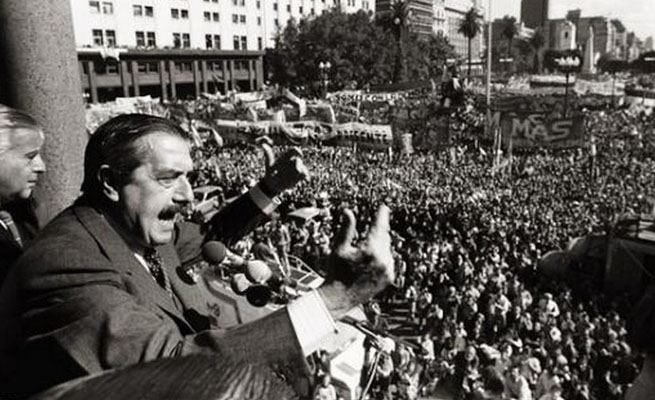 DEMOCRACIA-Alfonsín