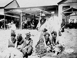 Mardelplata_tourists_1930