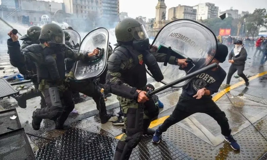 La brutalidad como respuesta ante conflictos